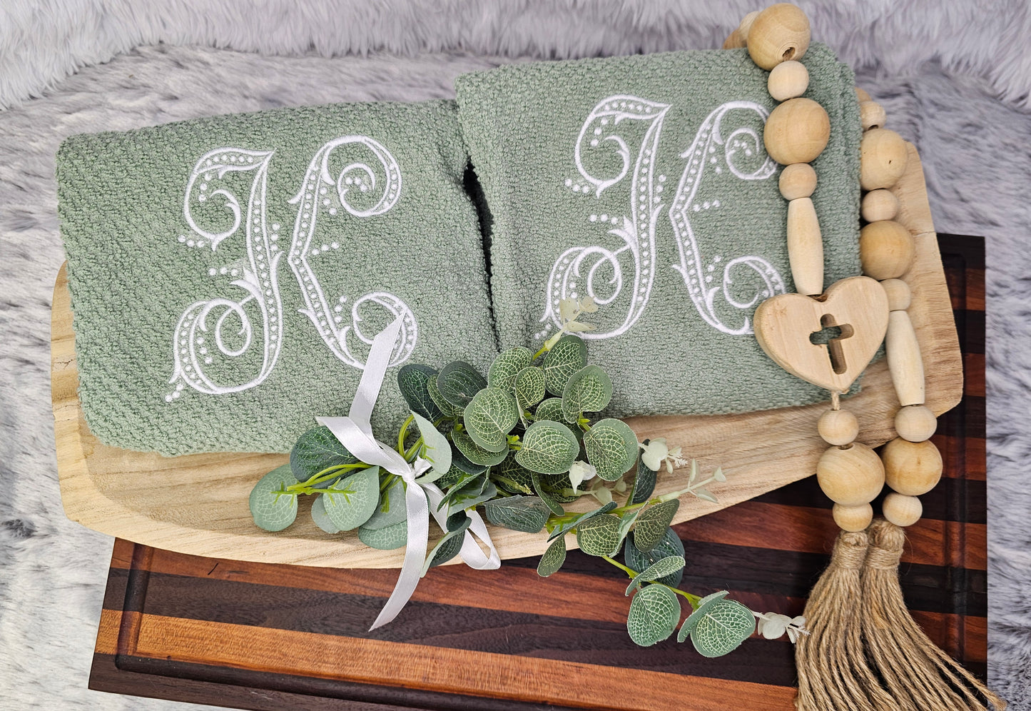 kitchen towel set. includes 2 towels.