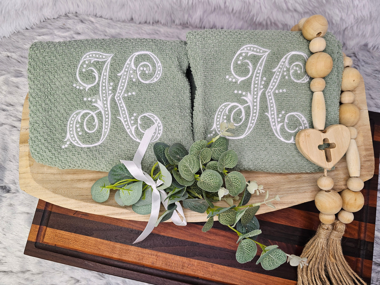 kitchen towel set. includes 2 towels.