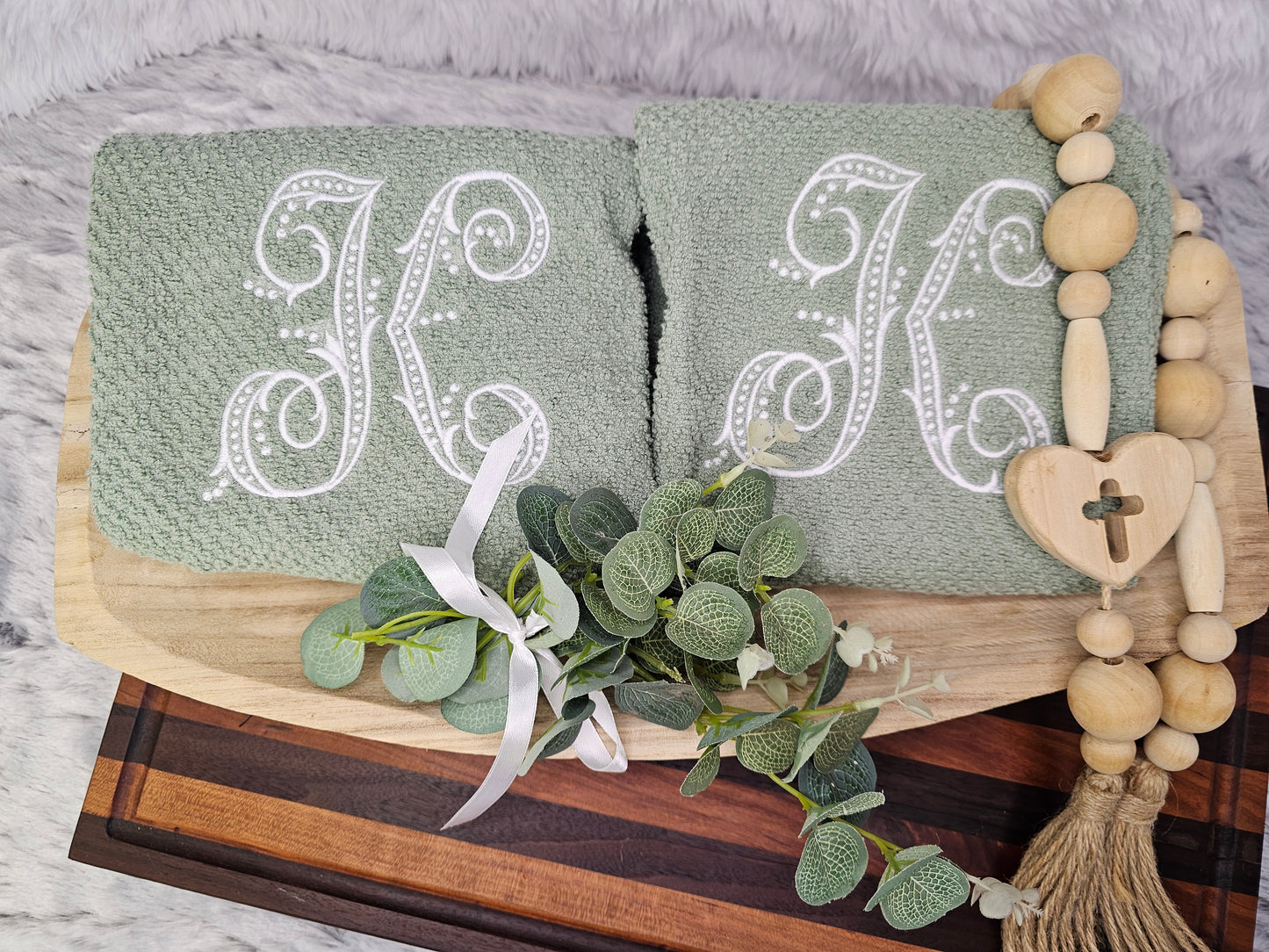 kitchen towel set. includes 2 towels.