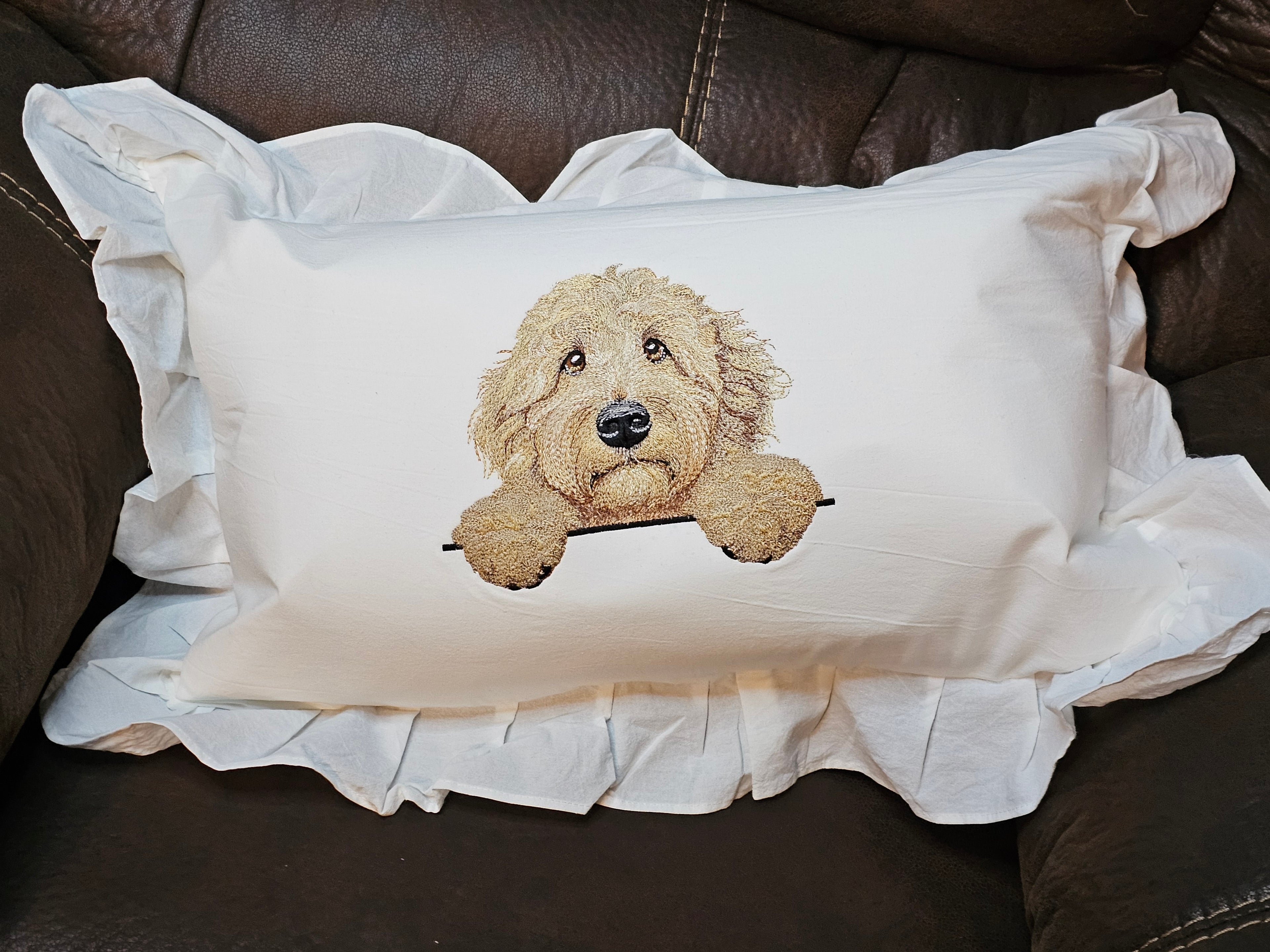 Custom Embroidery of Your Pet